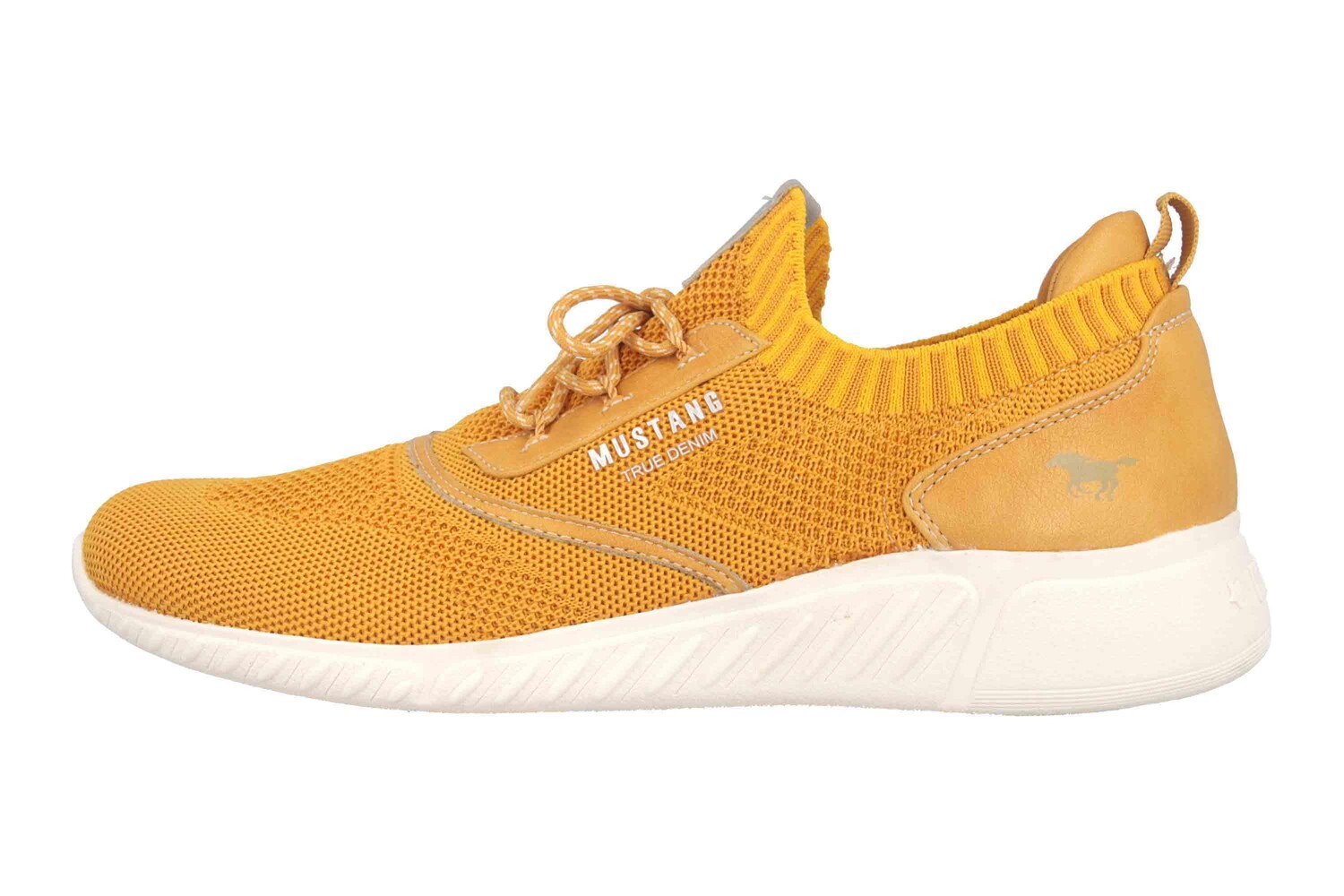

Туфли MUSTANG Halbschuhe, желтый