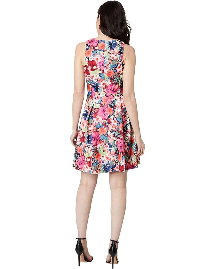 

Платье Vince Camuto Halter Crisscross Fit-and-Flare Dress, мульти