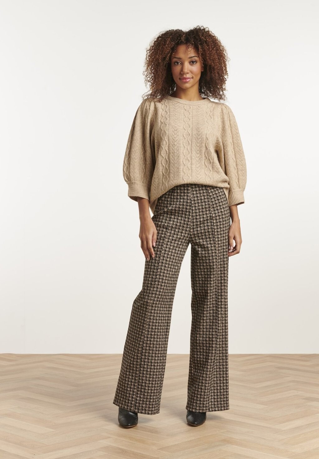 

Вязаный джемпер STRUCTURED WITH PUFFED SLEEVES Smashed Lemon, цвет sand