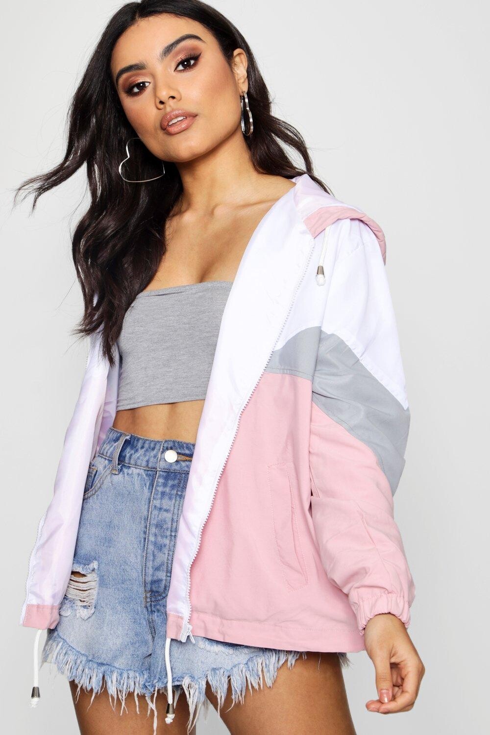 

Ветровка с капюшоном и вставками boohoo, розовый