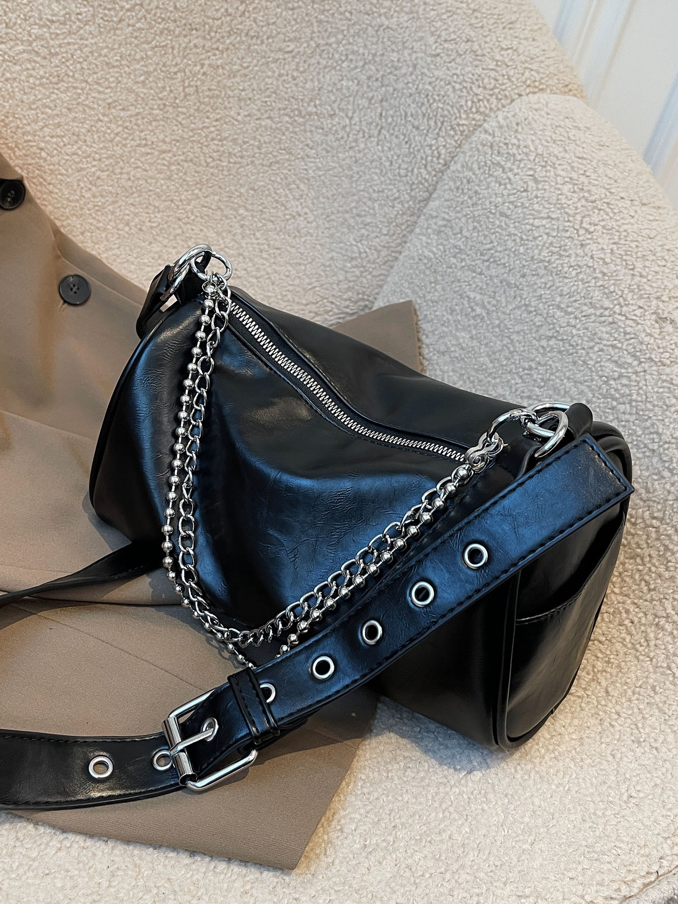 1 женская сумка через плечо с ремешком-цепочкой из бисера в комплекте, черный