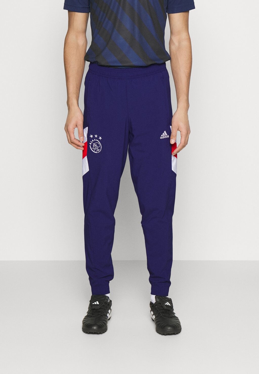 

Спортивные брюки Adidas