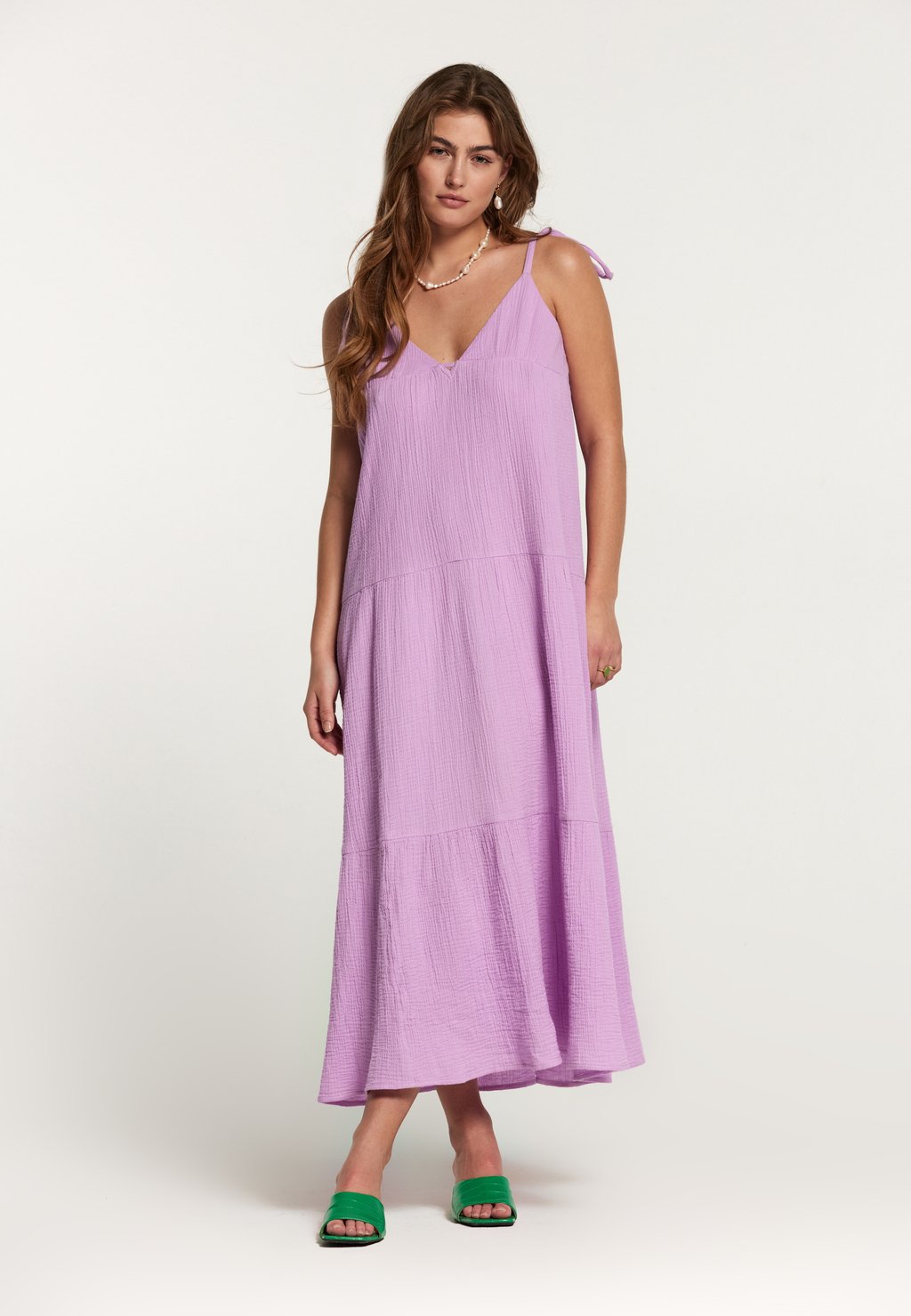 Длинное платье нежно-сиреневого цвета Shiwi длинное платье нежно нюдового цвета true decadence