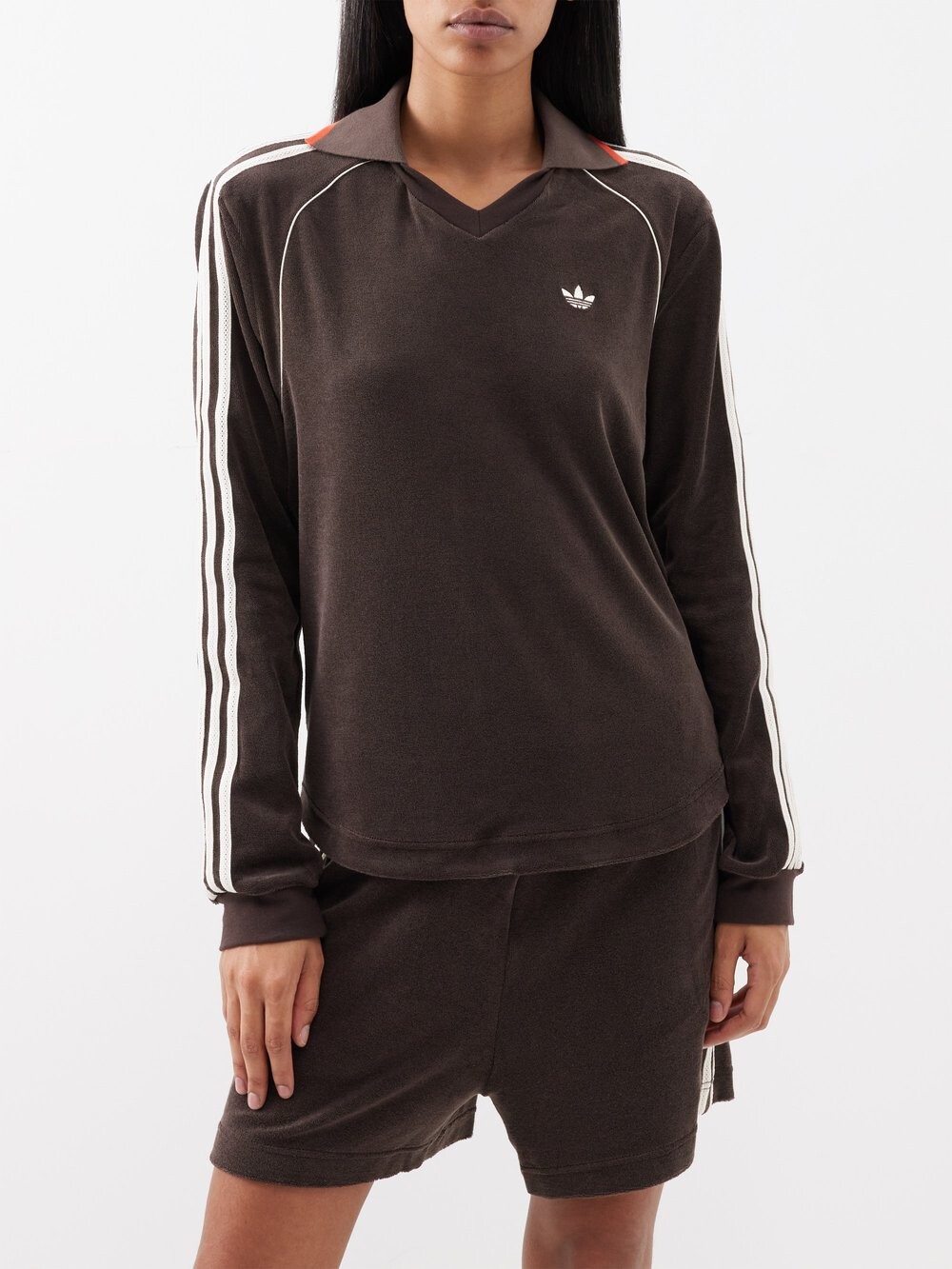 

Толстовка из смесового хлопка с вышитым логотипом Adidas X Wales Bonner, коричневый