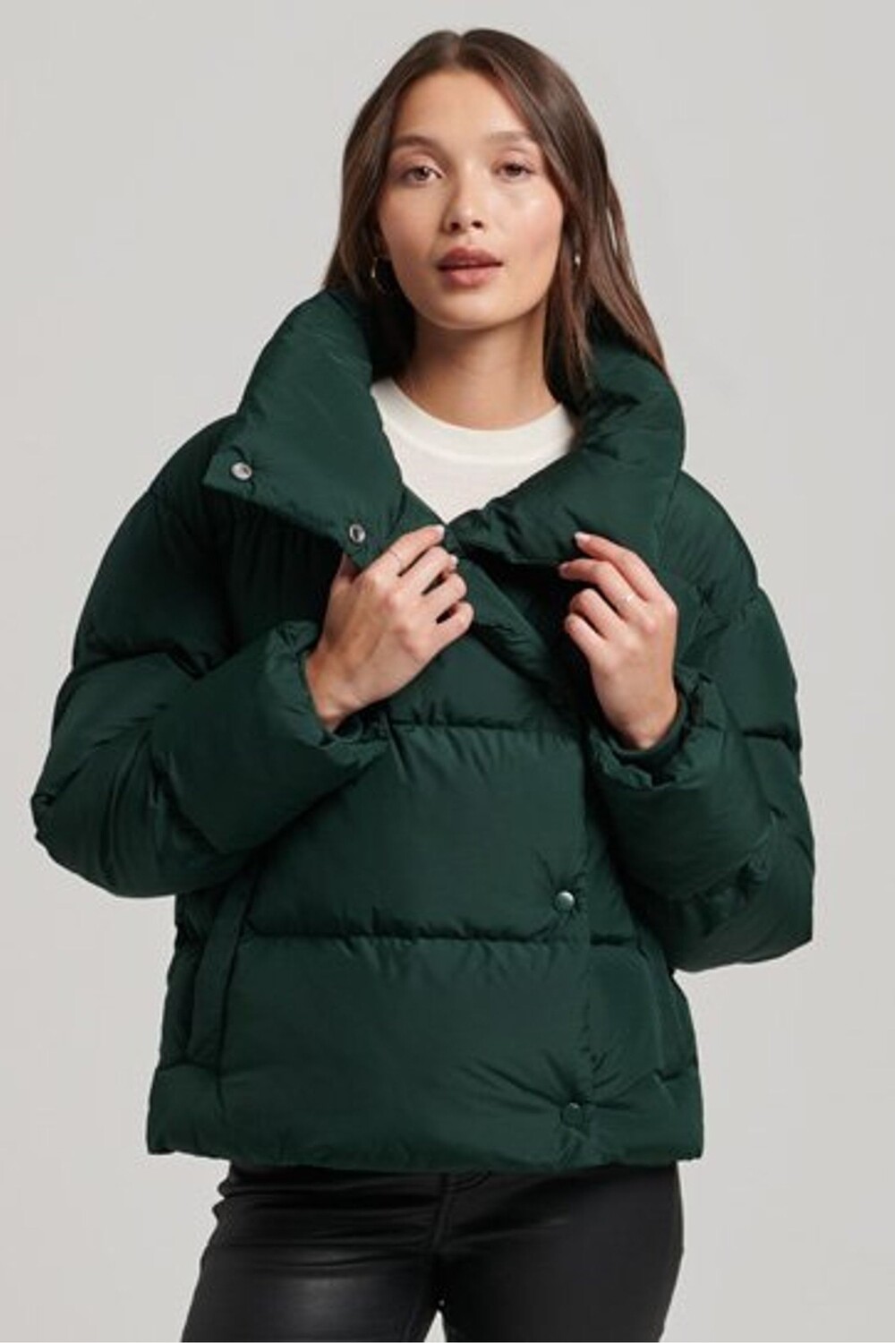 

Короткий пуховик Superdry, зеленый