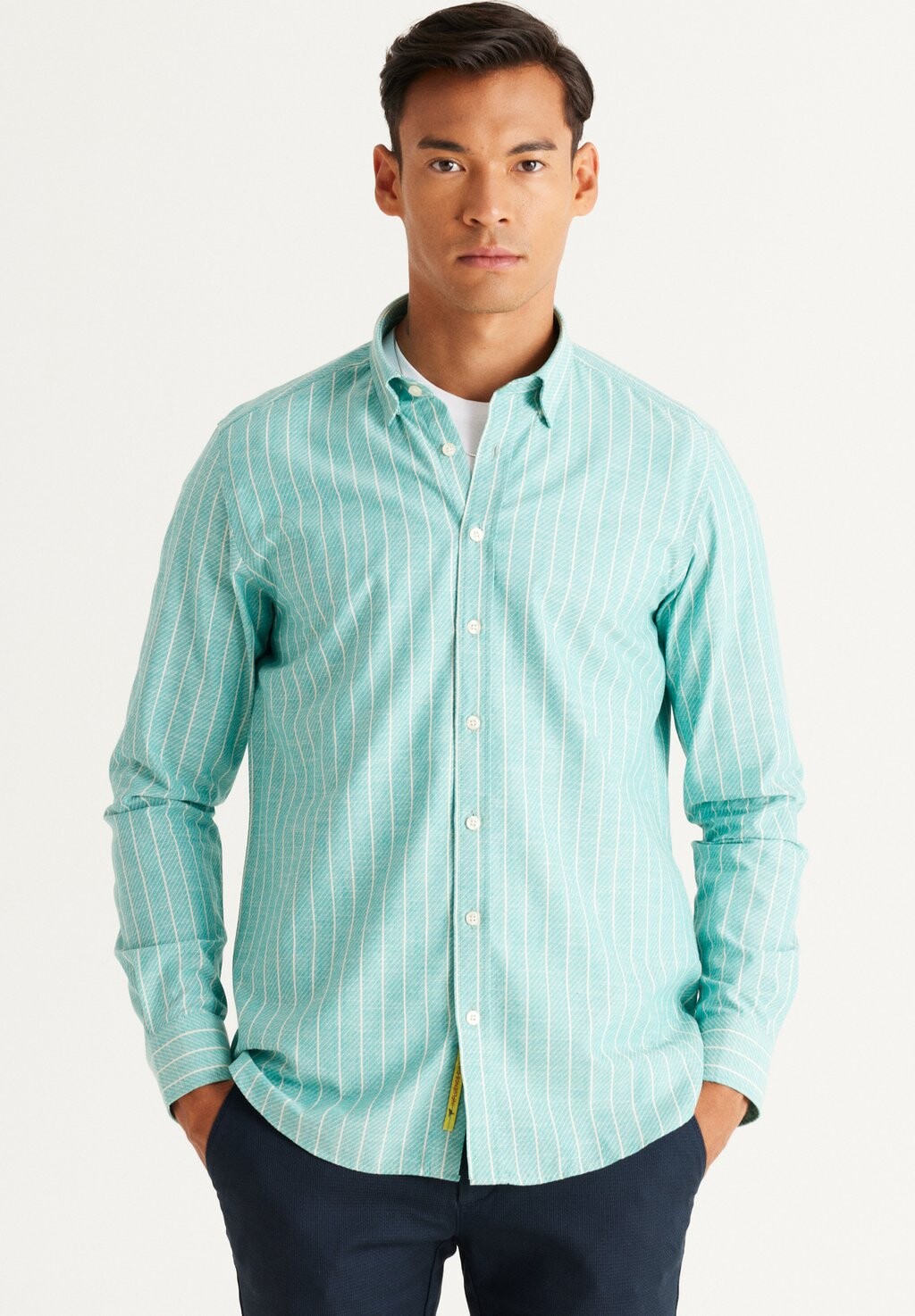 

Рубашка PAINTED YARN AC&CO / ALTINYILDIZ CLASSICS, цвет Slim Fit Painted Yarn Shirt