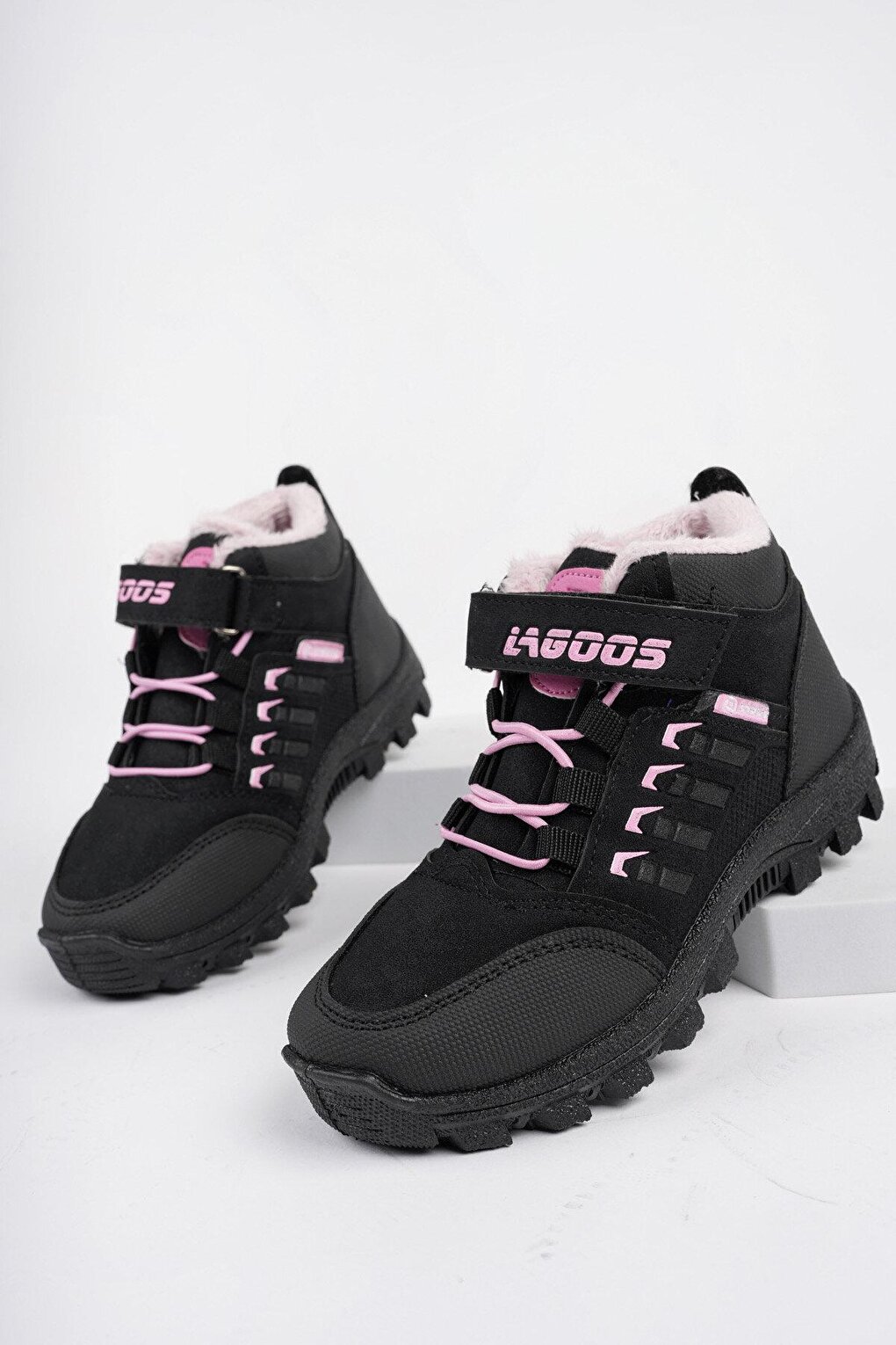 Детские уличные зимние ботинки BOB на шнуровке и липучках с мехом внутри Muggo, черный порох