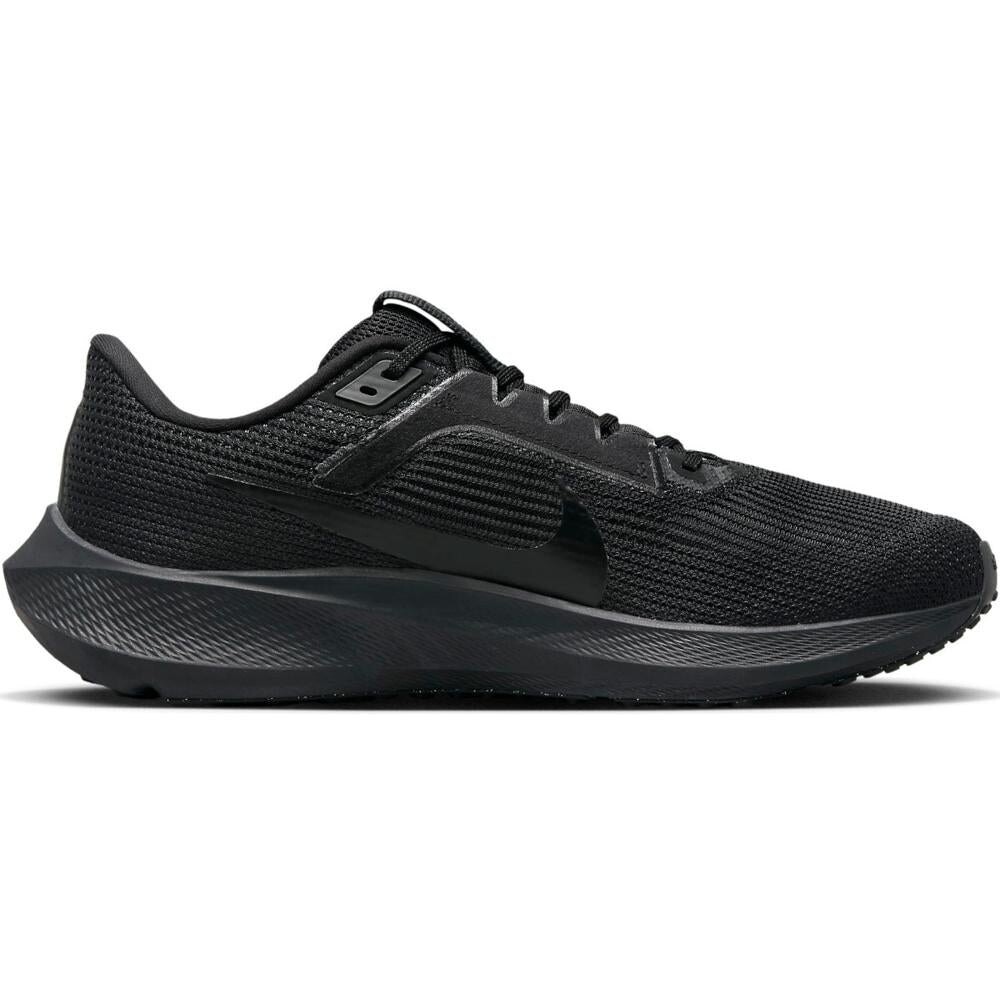 

Кроссовки Nike Pegasus 40, черный