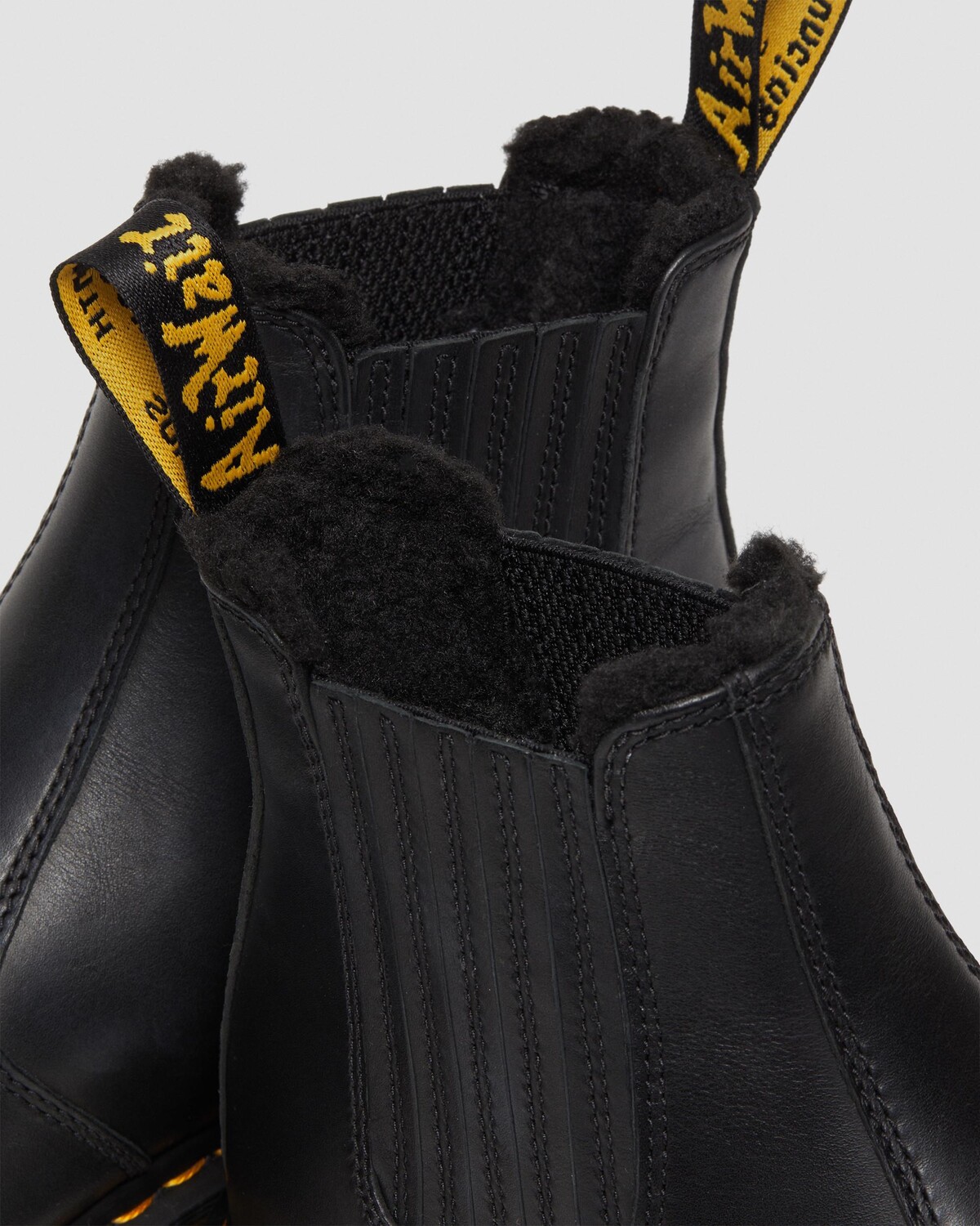 Кожаные ботинки челси 2976 DM's Wintergrip Dr. Martens