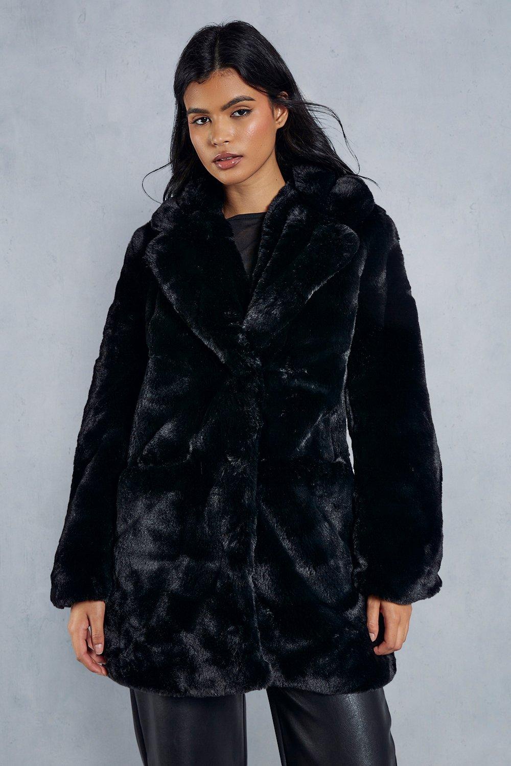 цена Объемное пальто из искусственного меха MISSPAP, черный