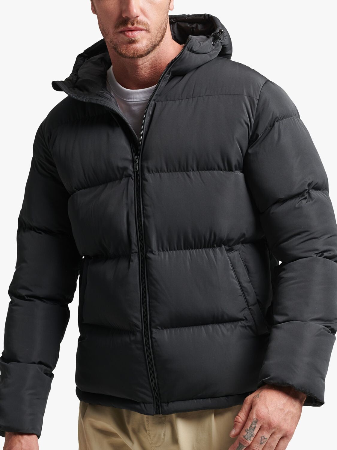 

Короткая пуховик с капюшоном Superdry, черный