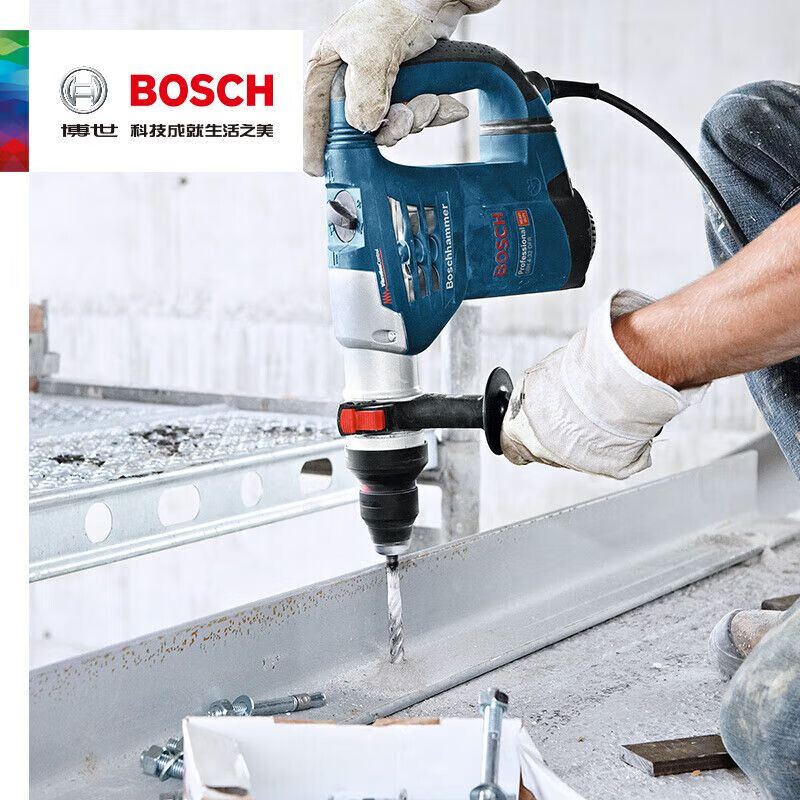 Перфоратор электрический Bosch трехфункциональный