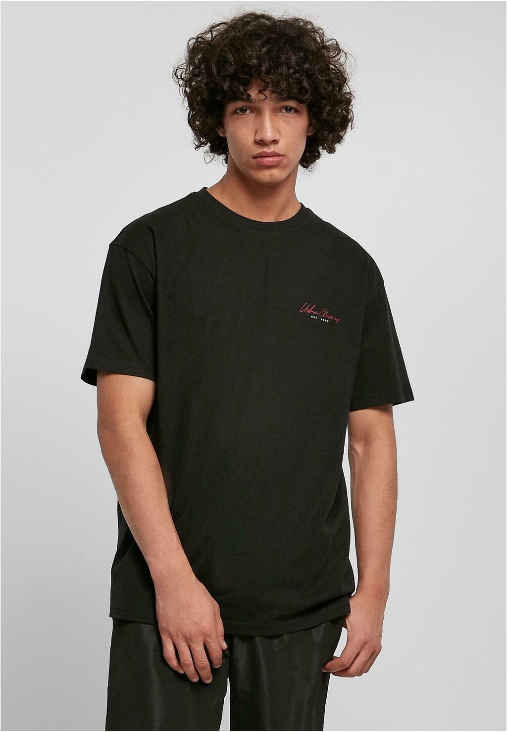 

Базовая футболка SMALL SCRIBT LOGO Urban Classics, цвет black