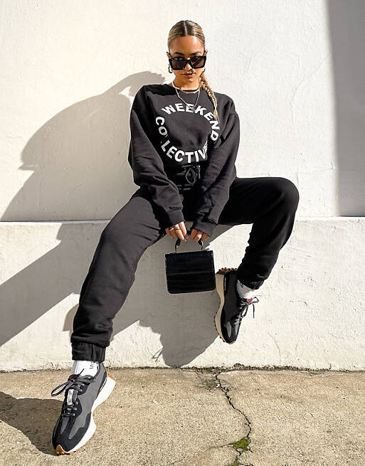 

Черная толстовка оверсайз с логотипом ASOS Weekend Collective, Черный