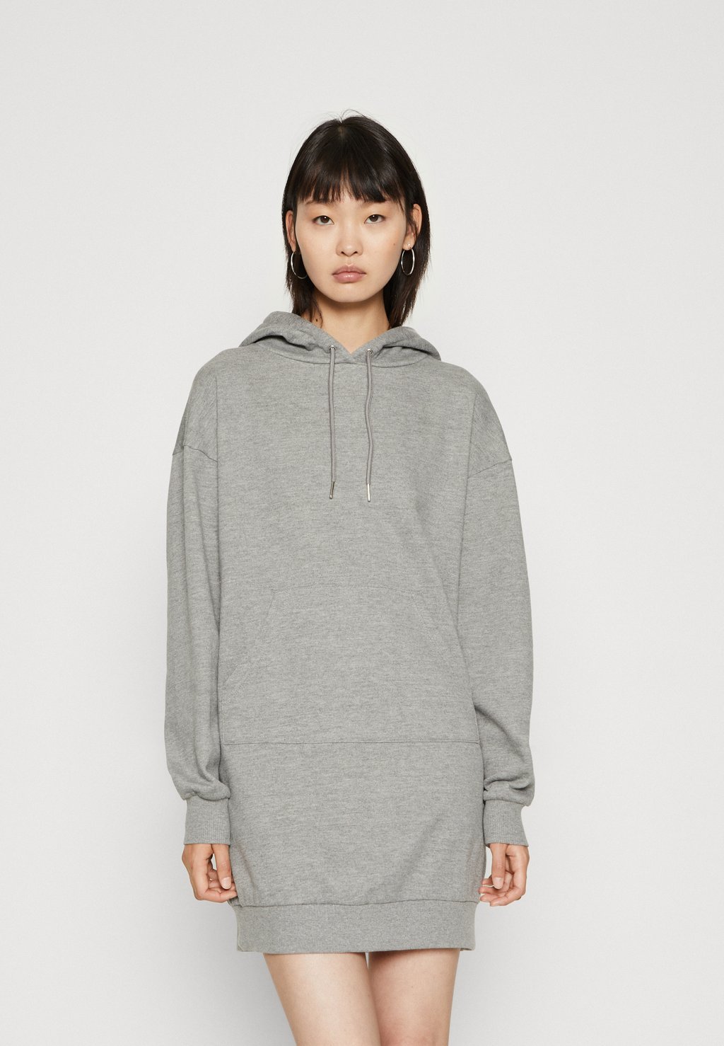 

Дневное платье ONLJODA EVERY HOODIE DRESS ONLY Tall, цвет Mottled Grey