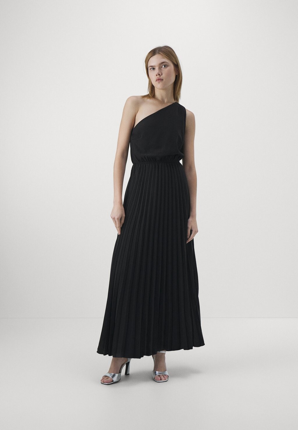 

Платье макси VMHOLLY ONE SHOLDER DRESS Vero Moda, цвет black