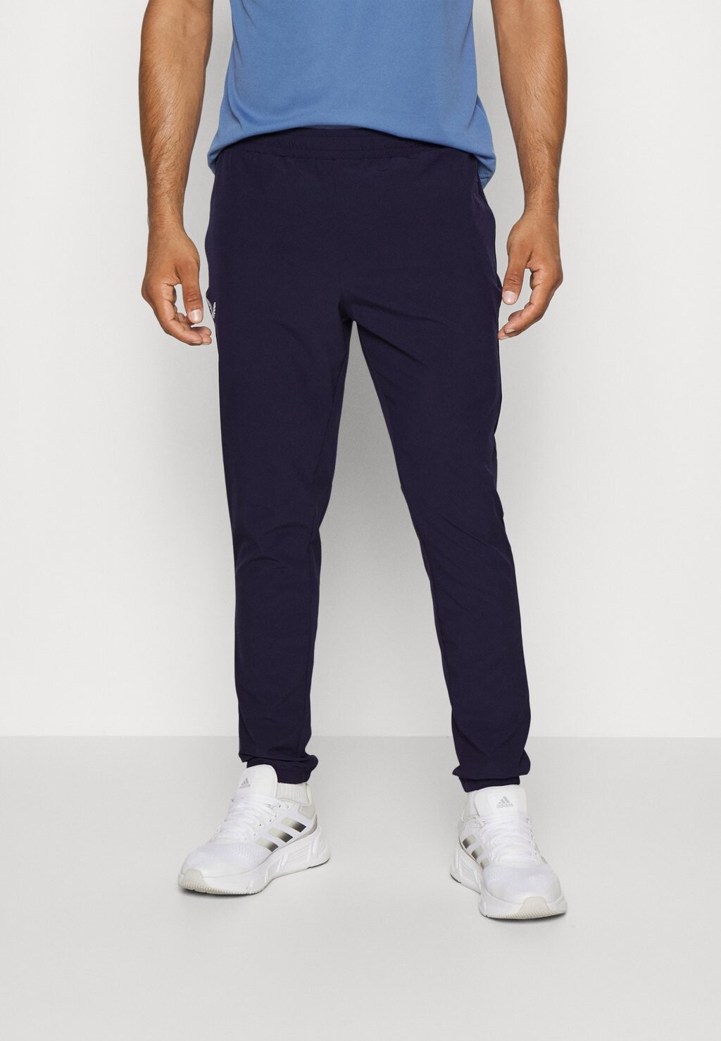 

Спортивные брюки Castore