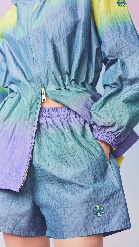 

Шорты Tory Sport Spray Dyed, фиолетовый
