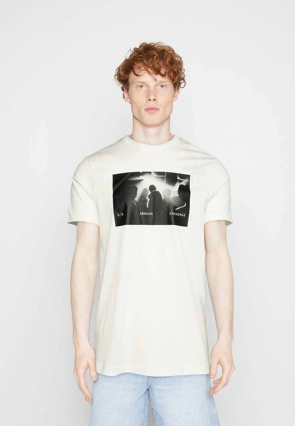 

Футболка с принтом Armani Exchange, молочный, Серый