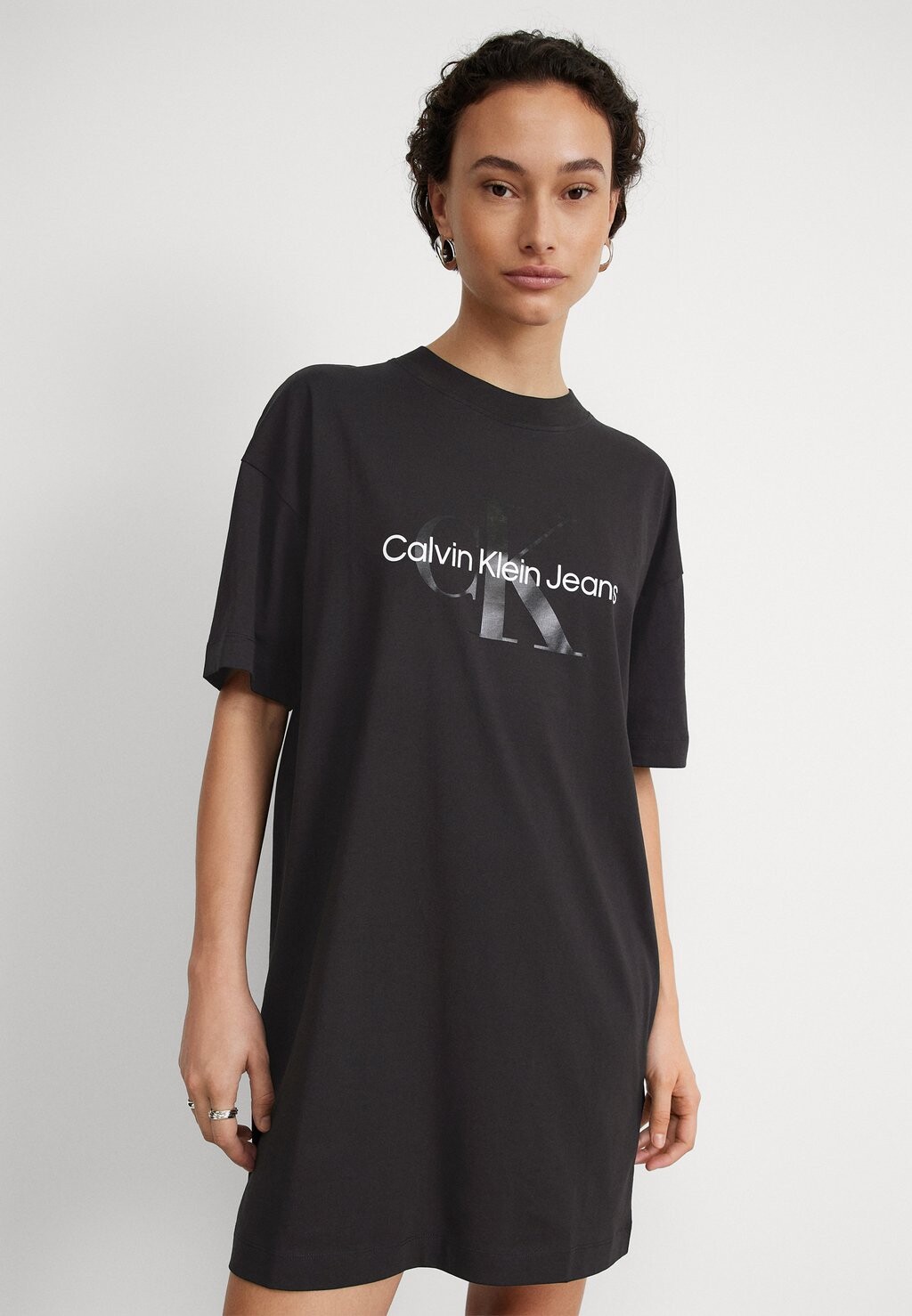 

Платье из джерси MONOLOGO BOYFRIEND Calvin Klein Jeans, черный