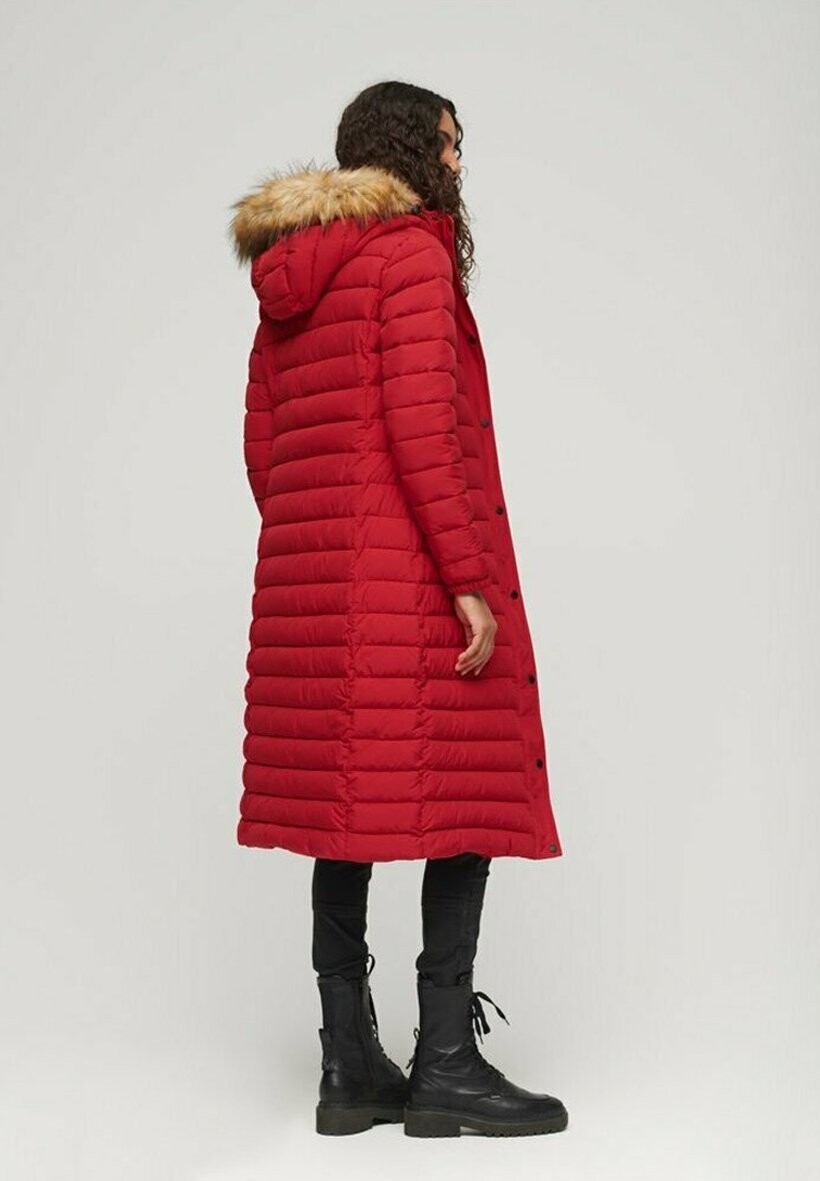 

Зимнее пальто FUJI Superdry, красный