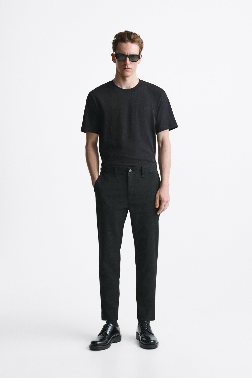 

Комфортные текстурные брюки Zara, черный