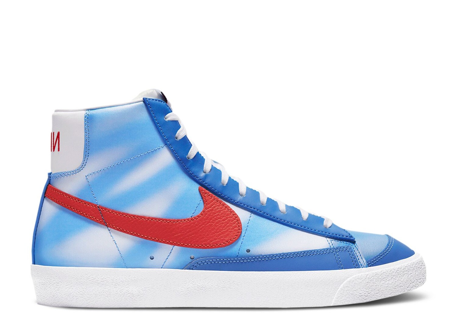 

Кроссовки Nike Blazer Mid '77 Vintage 'New Jersey Nets Hardwood Classics', синий