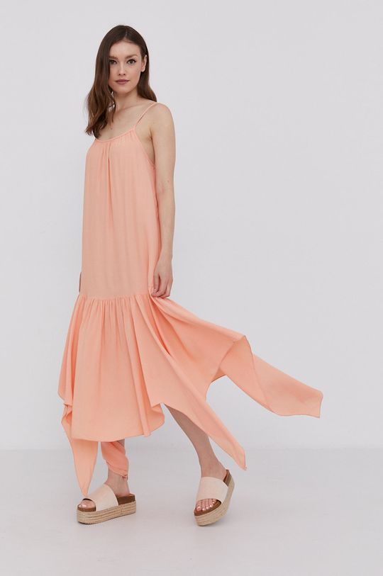 цена Платье Answear Lab, оранжевый