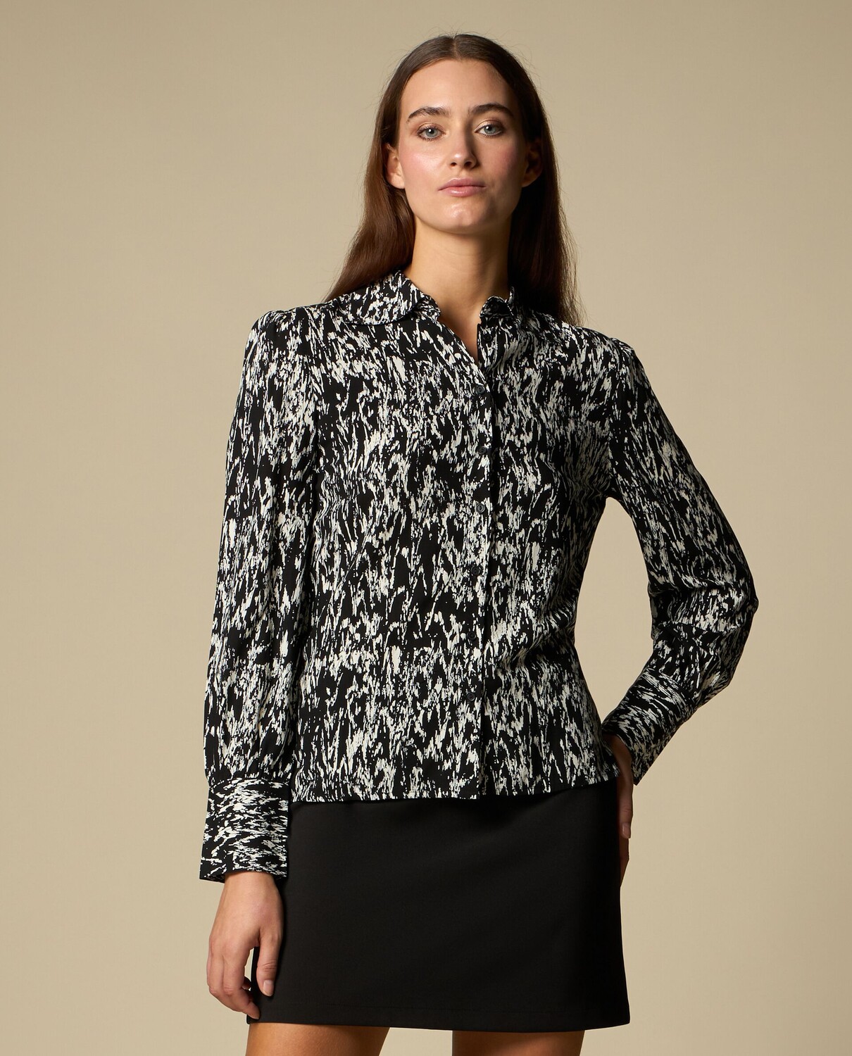 

Женская рубашка с рисунком по всей поверхности NICE&CHIC, белый/черный