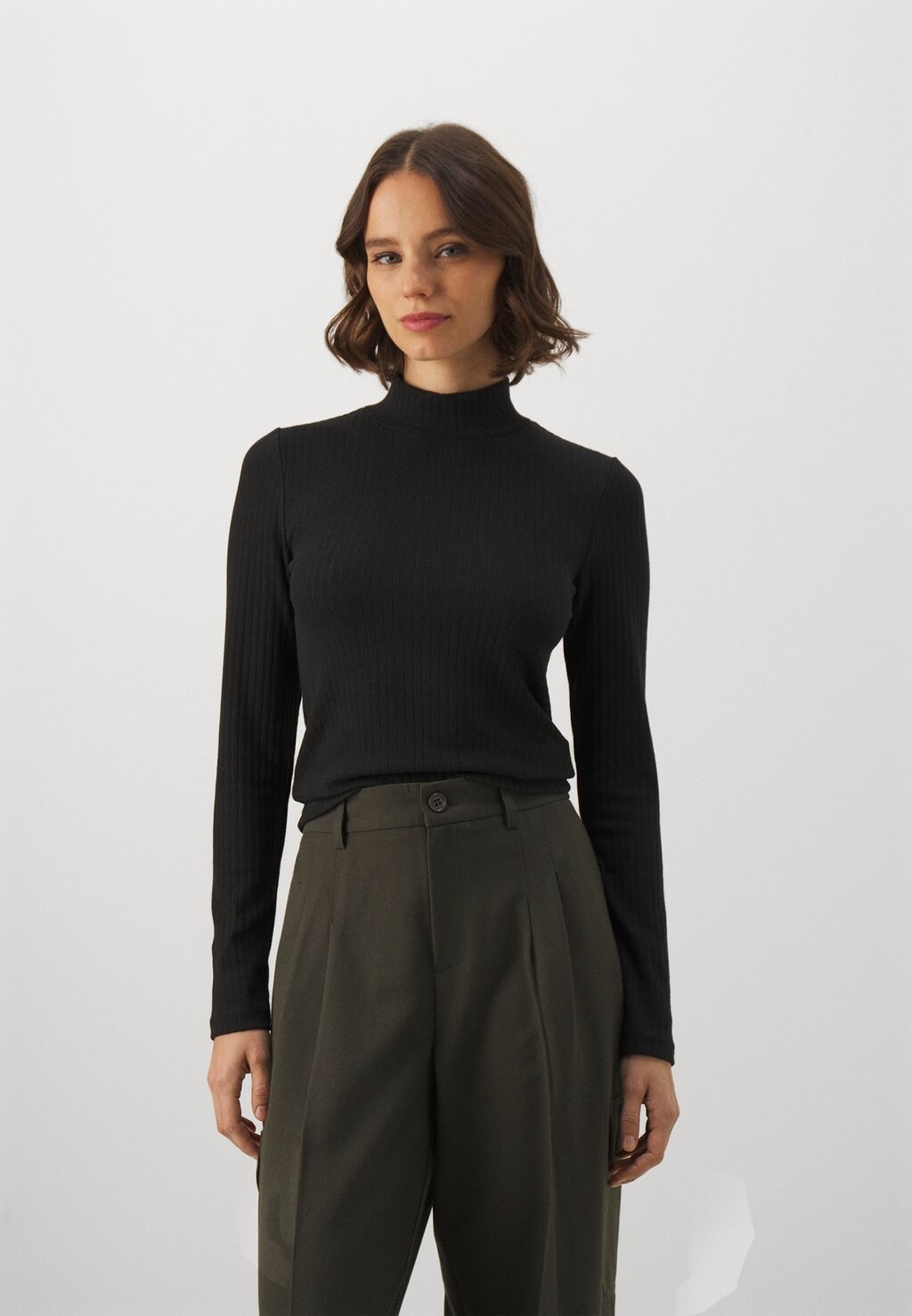 

Футболка с длинным рукавом GAP, черная, Черный