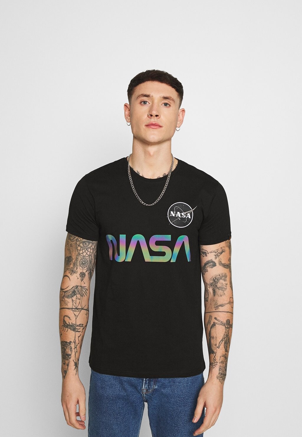 

Футболка с принтом Alpha Industries, черный