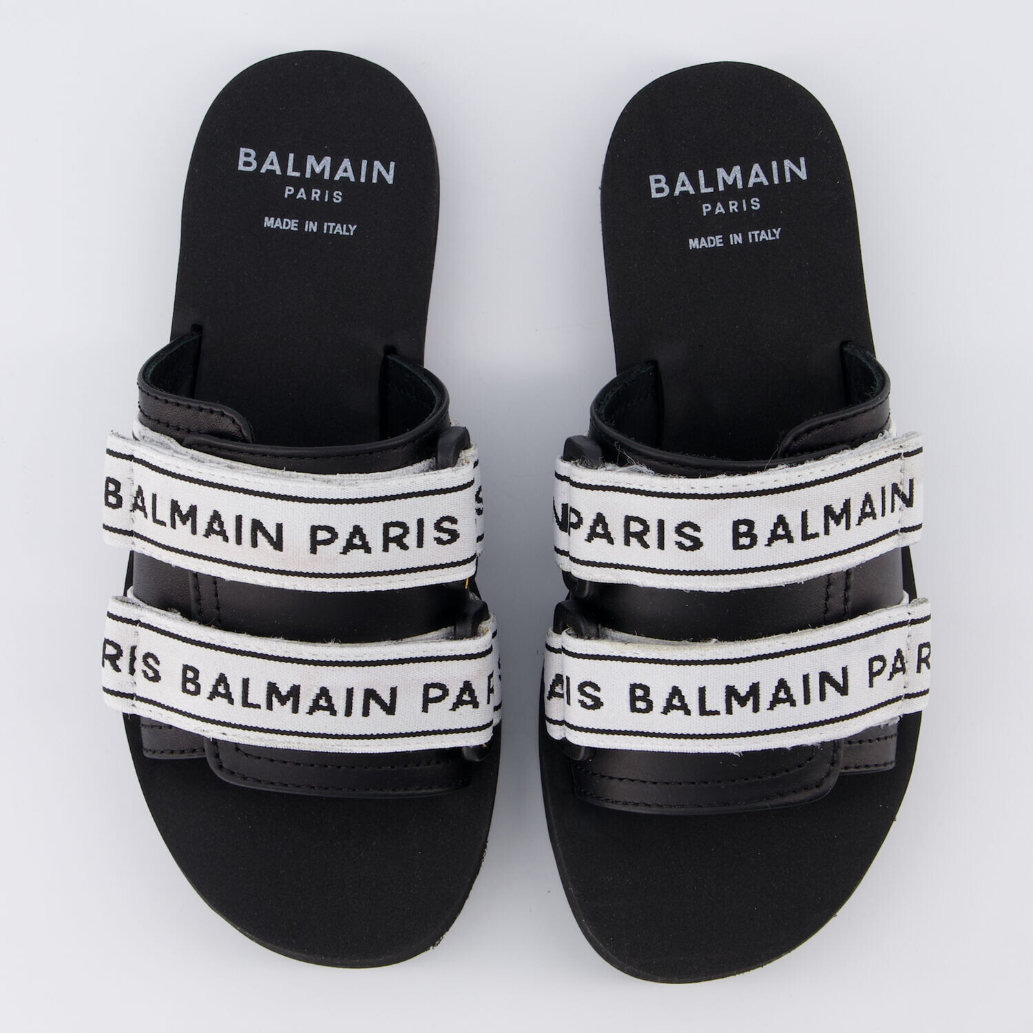 

Черные шлепанцы на липучках Balmain