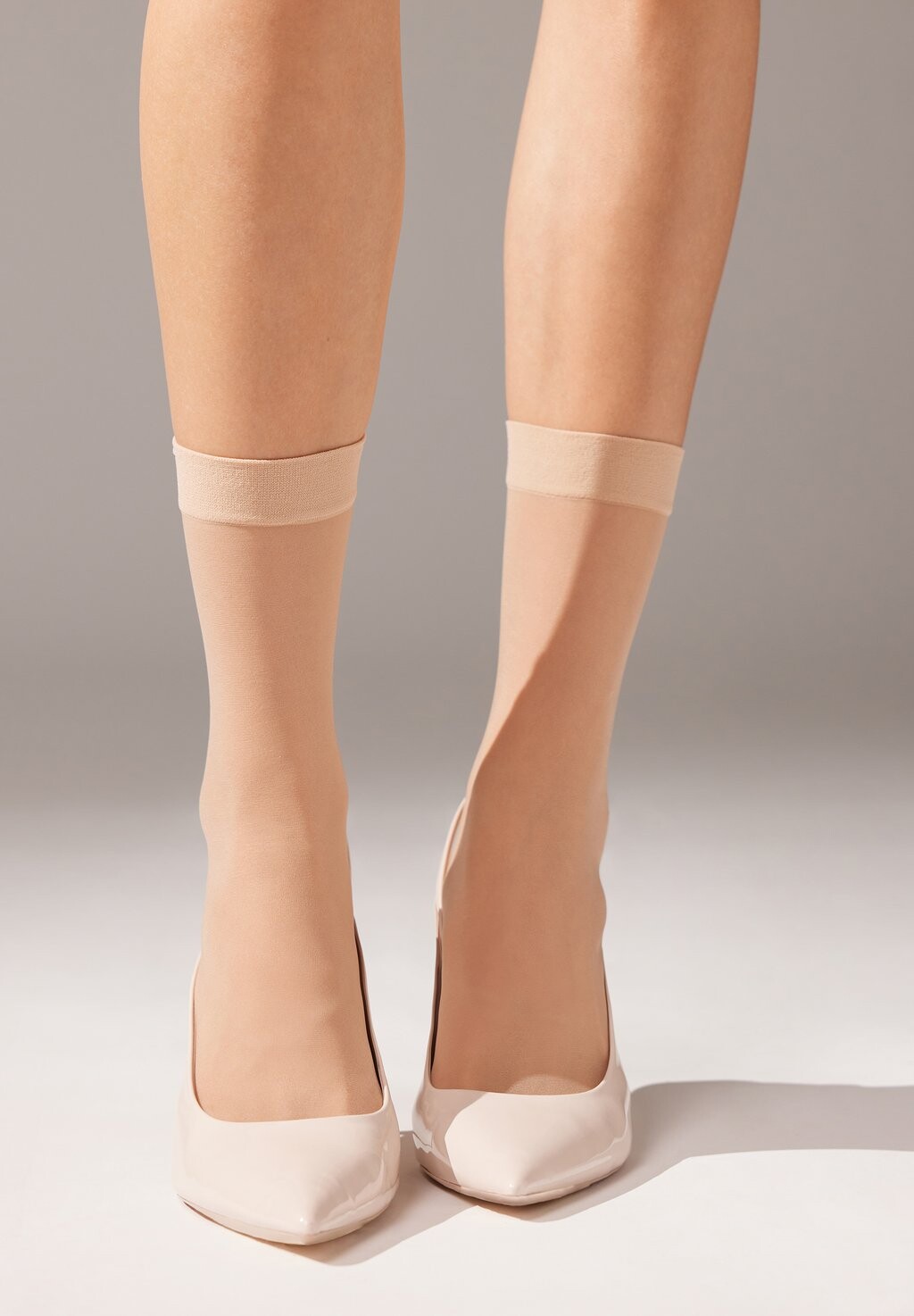 

Носки 20 DEN SHEER Calzedonia, песочный