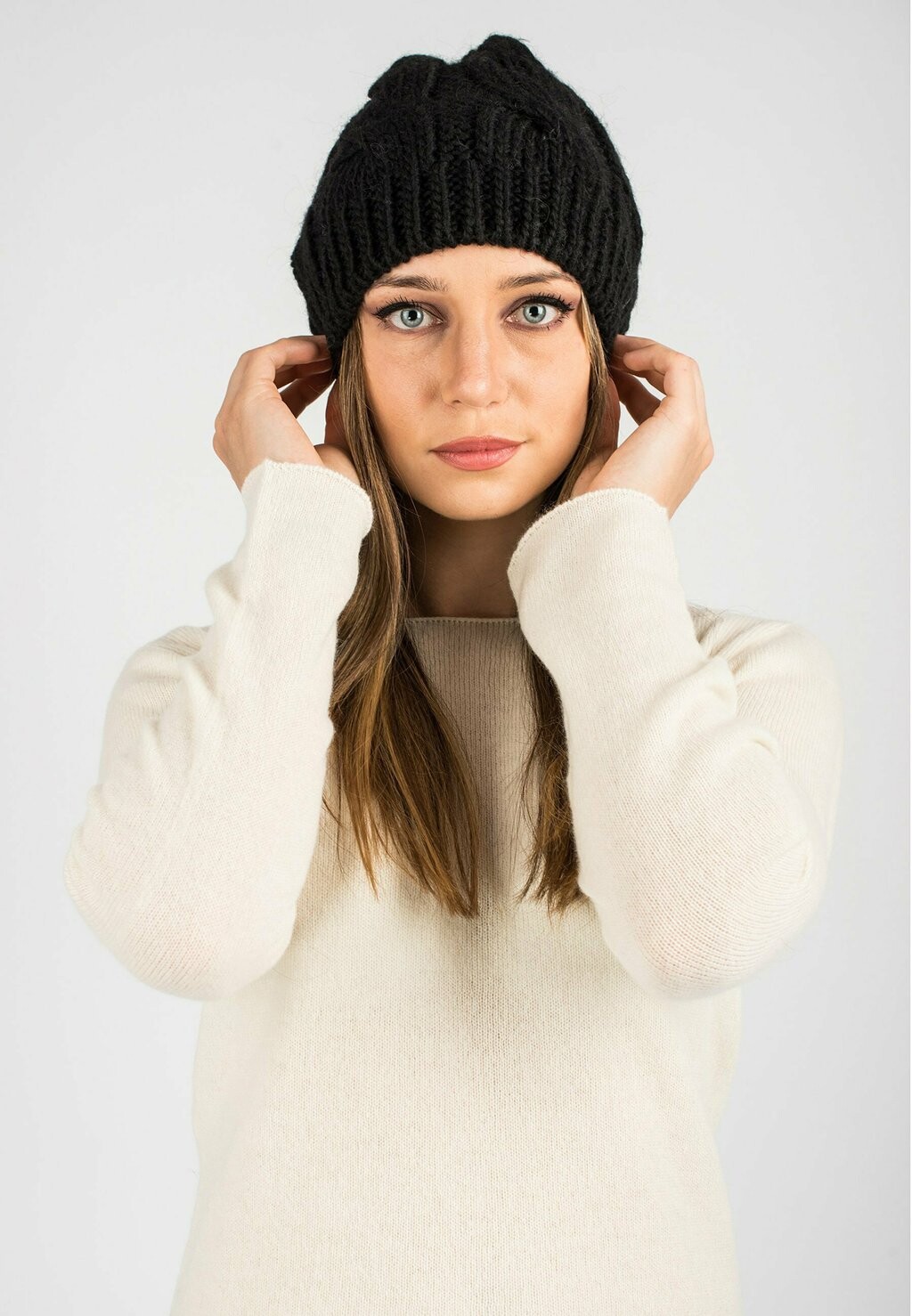

Шапка Dalle Piane Cashmere, черный