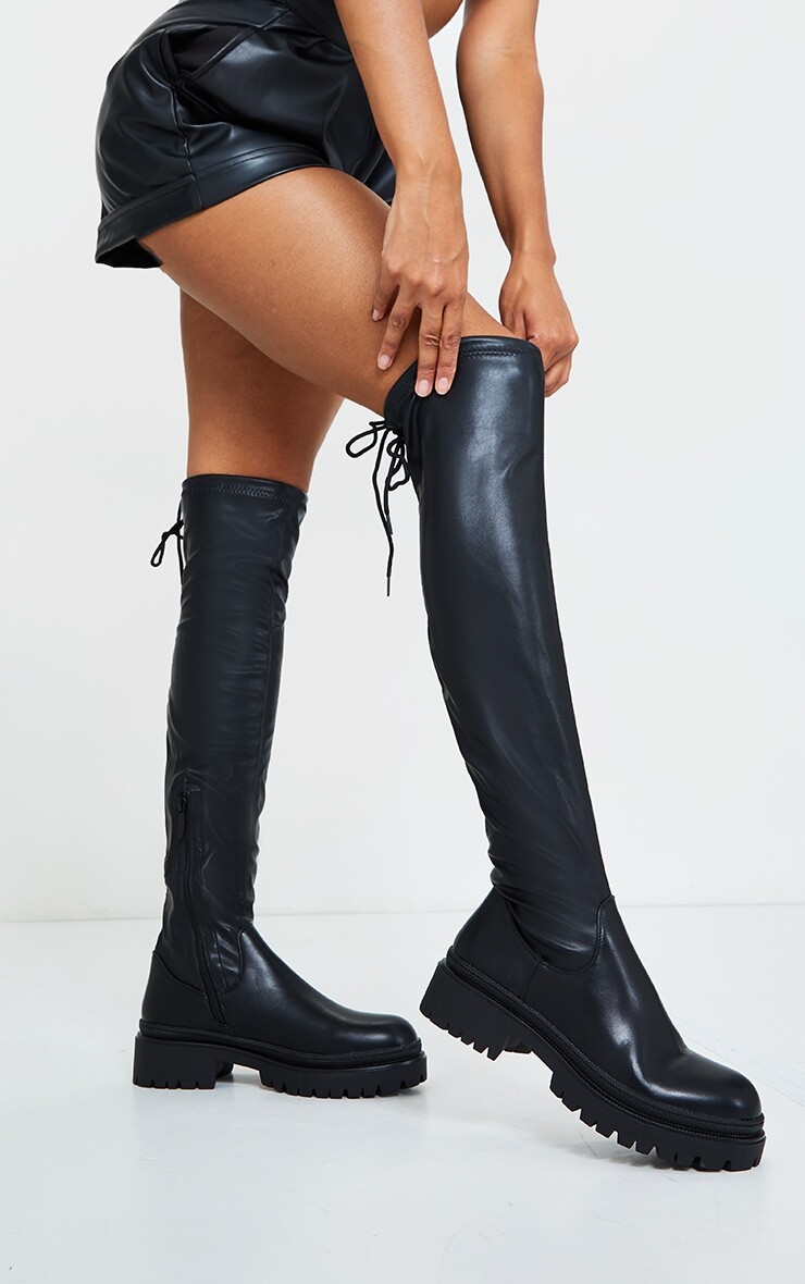 

PrettyLittleThing Черные массивные сапоги выше колена из искусственной кожи