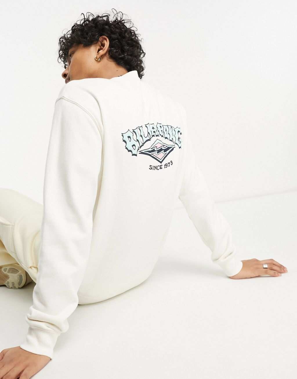 

Белый свитер с круглым вырезом Billabong Shorts Sands