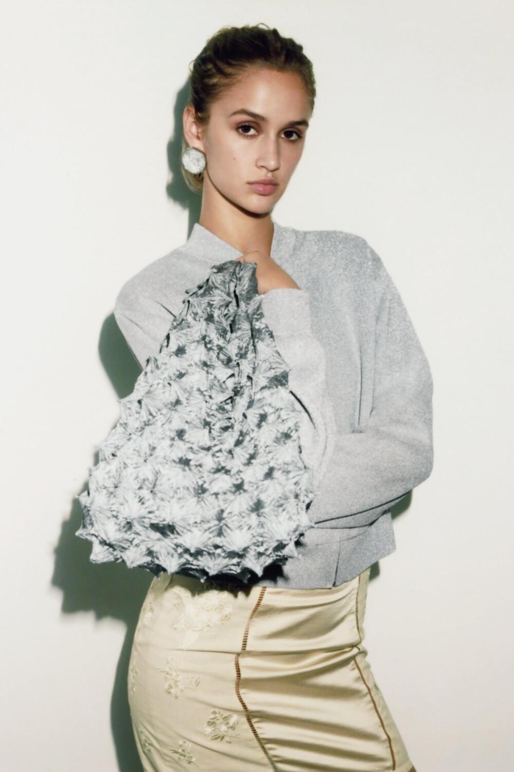 

Сумка-ведро из украшенной ткани Zara, серебро