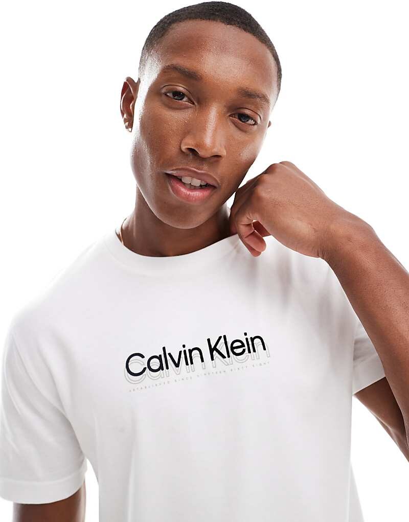 

Белая футболка с двойным логотипом Calvin Klein