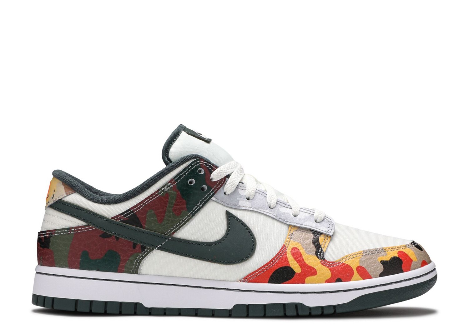 

Кроссовки Nike Dunk Low Se 'Sail Multi-Camo', разноцветный