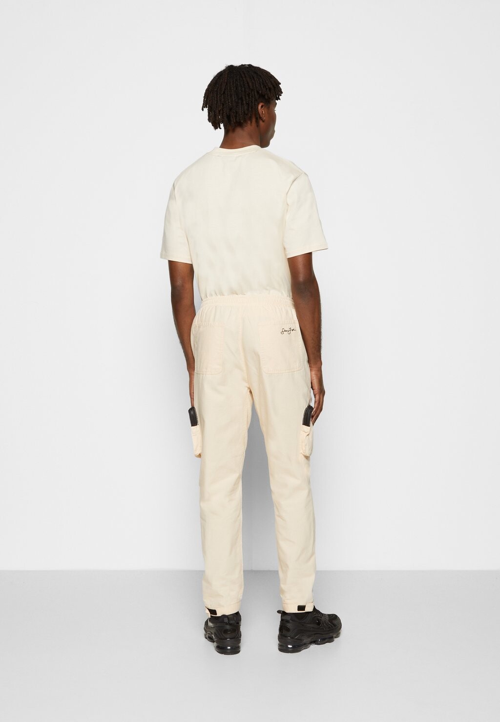 

Брюки-карго SCRIPT LOGO TRACKPANTS Sean John, цвет Beige