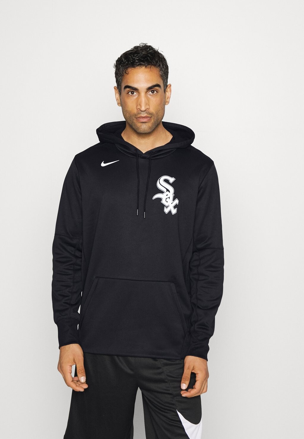 

Худи Nike Chicago White Sox Wordmark Therma Performance, черный