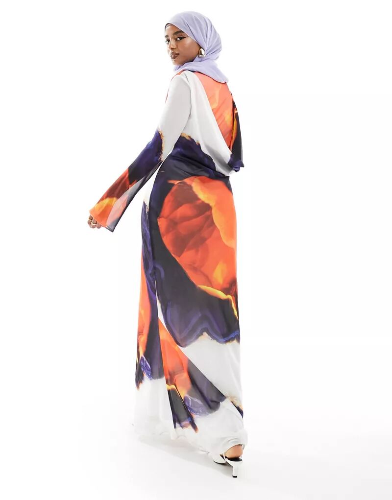 Платье макси Daska с драпировкой на спине и эффектным принтом