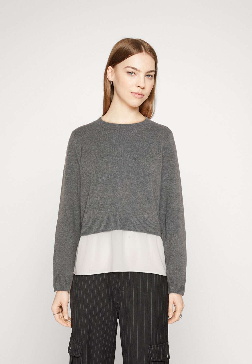 

Свитшот VILA ВИБЕНТЕ, цвет medium grey/cloud dancer
