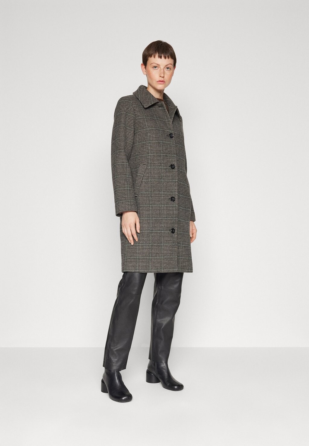 

Классическое пальто Abercrombie & Fitch ПАЛЬТО, цвет pop green plaid
