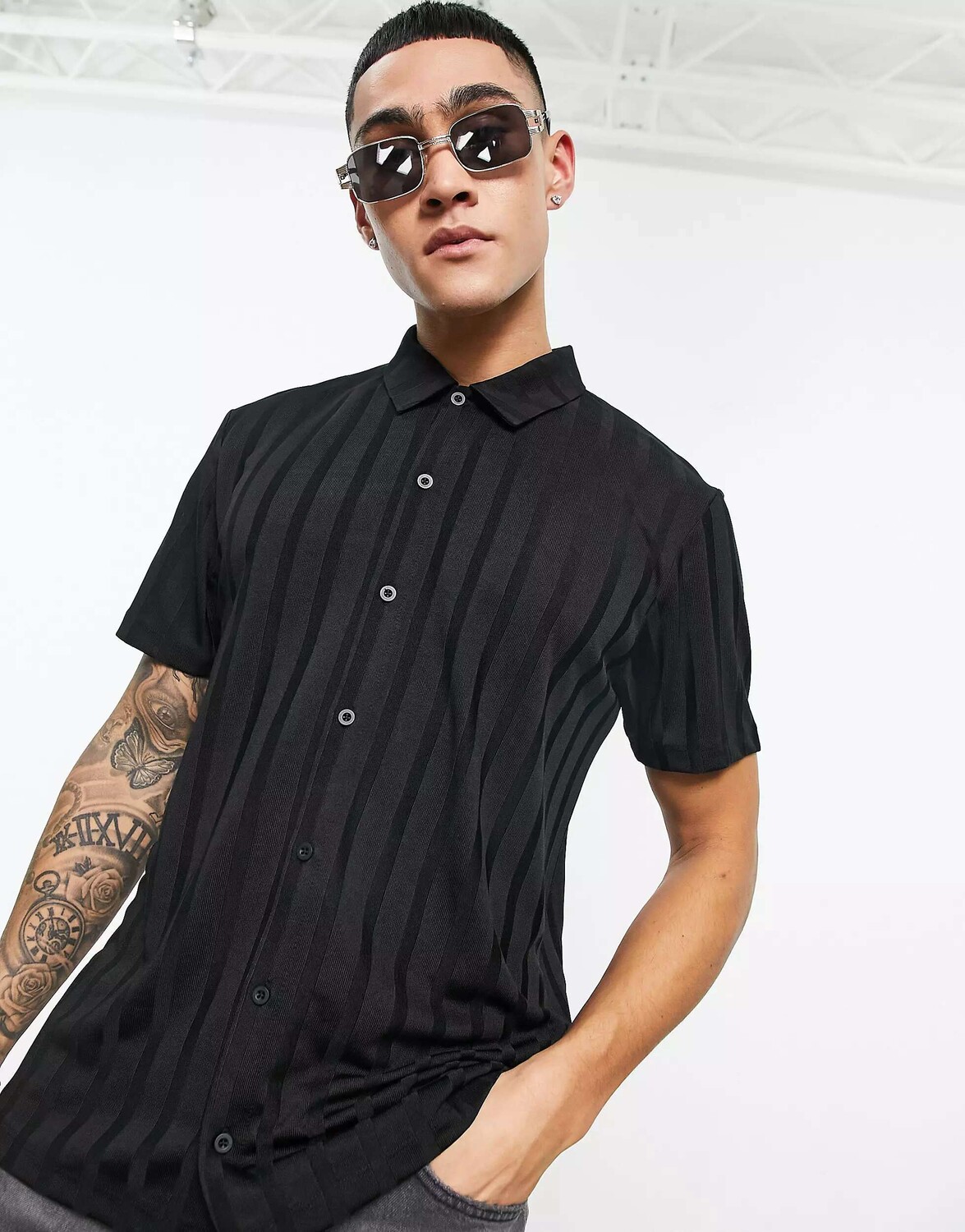 

Черная блестящая рубашка в рубчик ASOS
