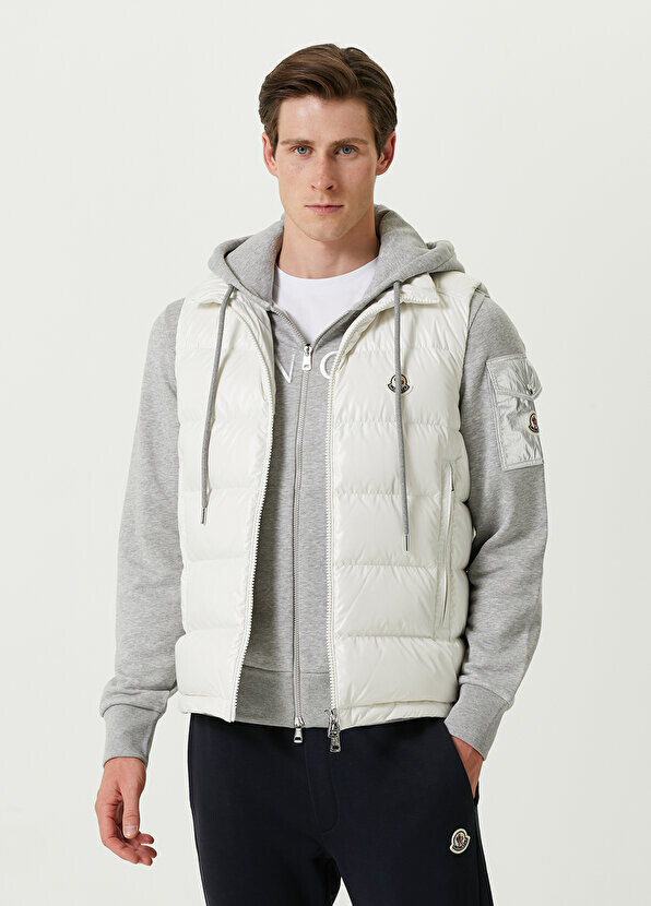 

Белый стеганый жилет Moncler