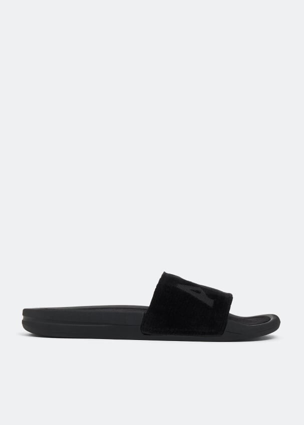 

Шлепанцы ATHLETIC PROPULSION LABS TechLoom velvet slides, черный