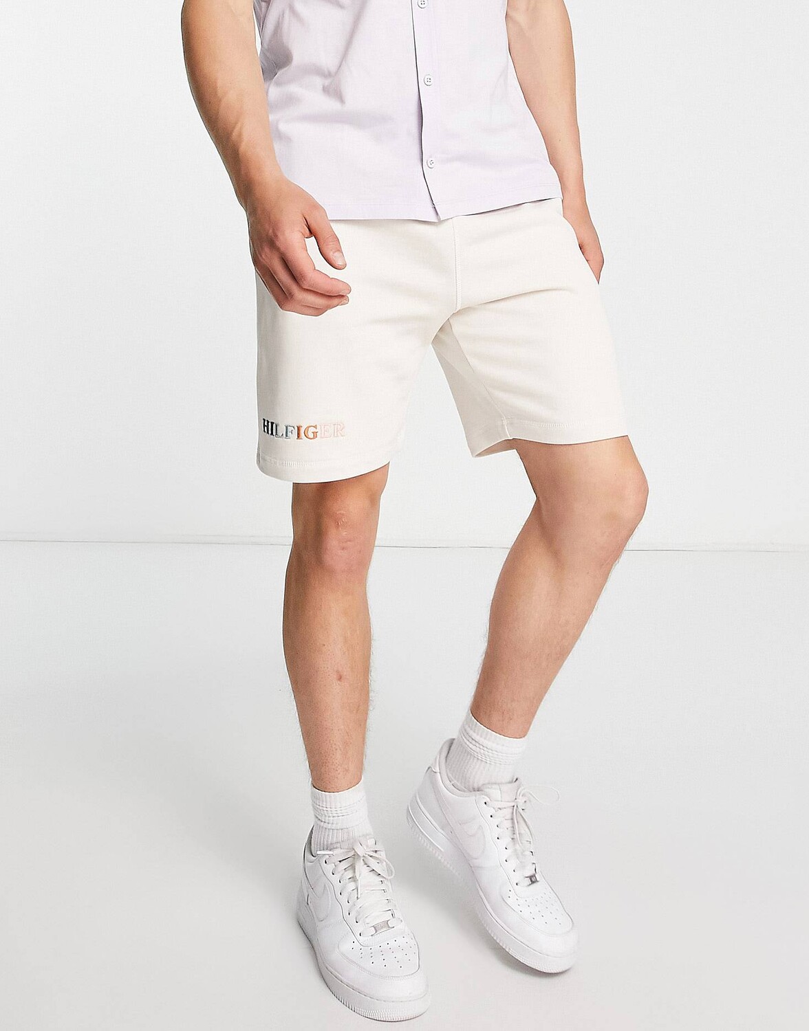 

Кремовые спортивные шорты с логотипом Tommy Hilfiger