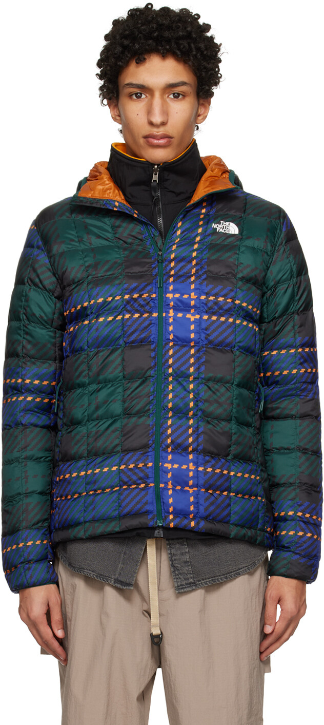 

Зеленая куртка-пуховик в клетку The North Face