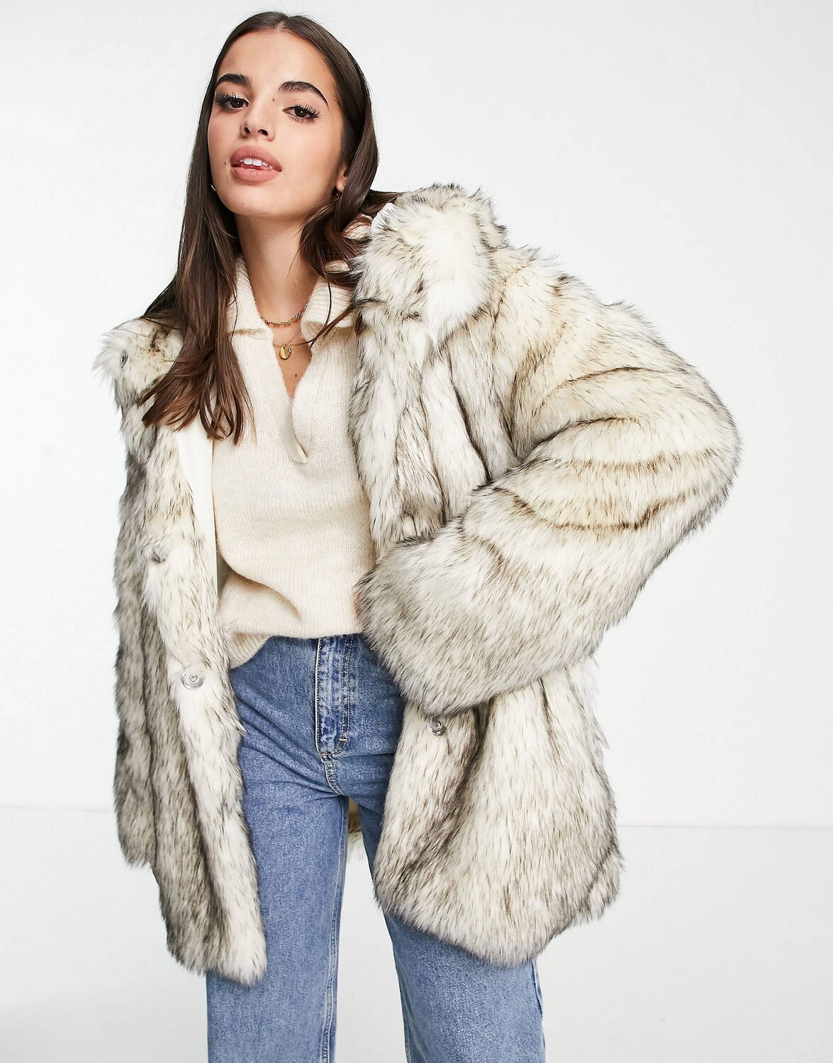 

Куртка оверсайз из искусственного меха с капюшоном ASOS DESIGN